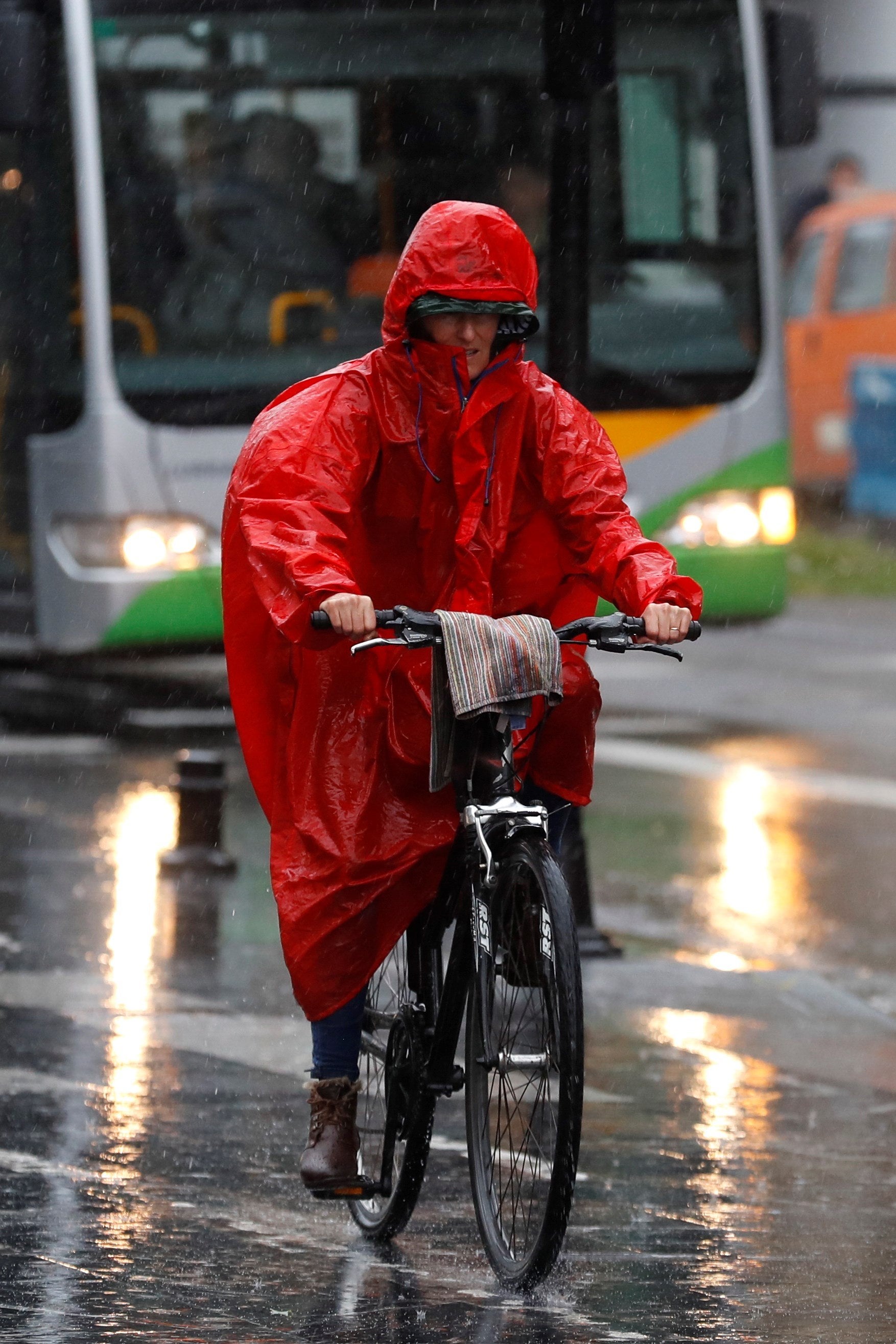 La ciclogénesis dejará 24 horas de lluvia y viento en zonas del noroeste peninsular La ciclogénesis dejará 24 horas de lluvia y viento en zonas del noroeste peninsular