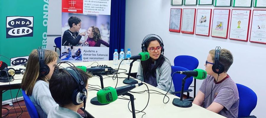 Onda Cero Catalunya organitza un taller de ràdio a l’Hospital de Nens Onda Cero Catalunya organitza un taller de ràdio a l’Hospital de Nens