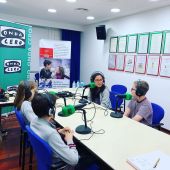Onda Cero Catalunya organitza un taller de ràdio a l’Hospital de Nens