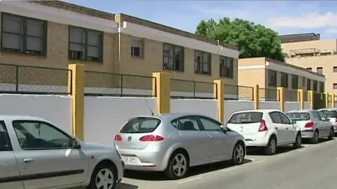 El colegio de Dos Hermanas El colegio de Dos Hermanas