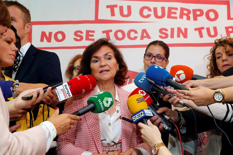 Calvo descarta tajantemente que Sánchez vaya a recibir a Torra: "Eso no va a ocurrir" Calvo descarta tajantemente que Sánchez vaya a recibir a Torra: "Eso no va a ocurrir"