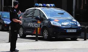 Detienen en Puertollano al conductor de un vehículo que viajaba con 8 pasajeros sin cinturón Detienen en Puertollano al conductor de un vehículo que viajaba con 8 pasajeros sin cinturón