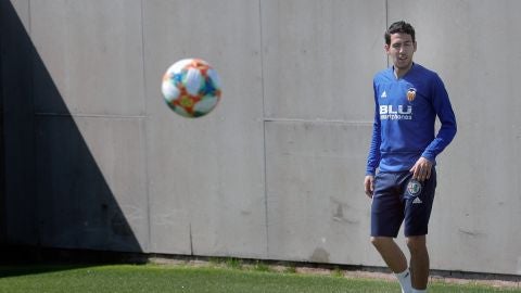 Parejo, durante un entrenamiento con el Valencia