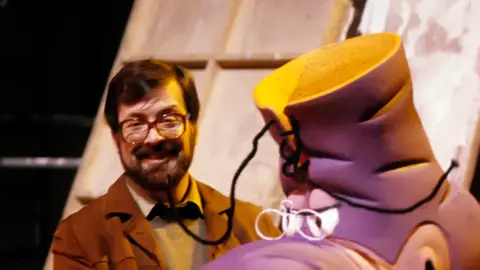 Chicho Ibáñez Serrador en el progama 'Un, dos, tres... responda otra vez' Chicho Ibáñez Serrador en el progama 'Un, dos, tres... responda otra vez'