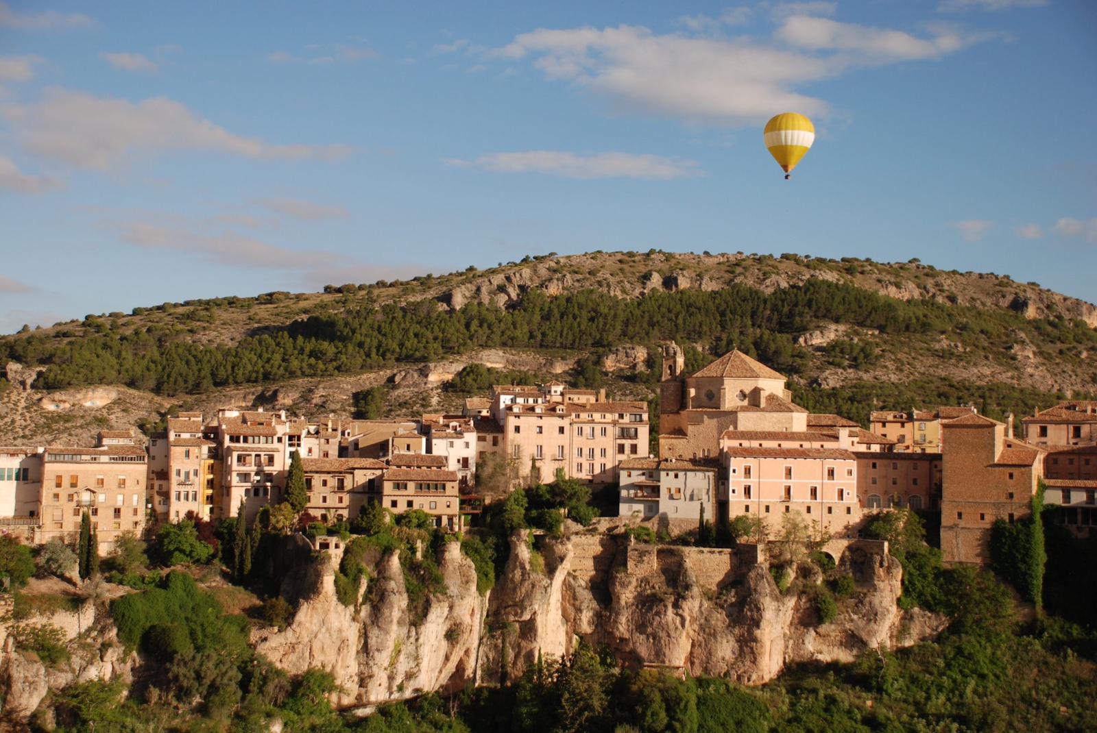 A vista de globo, la propuesta de una empresa conquense para visitar y ver Cuenca desde otra perspectiva A vista de globo, la propuesta de una empresa conquense para visitar y ver Cuenca desde otra perspectiva