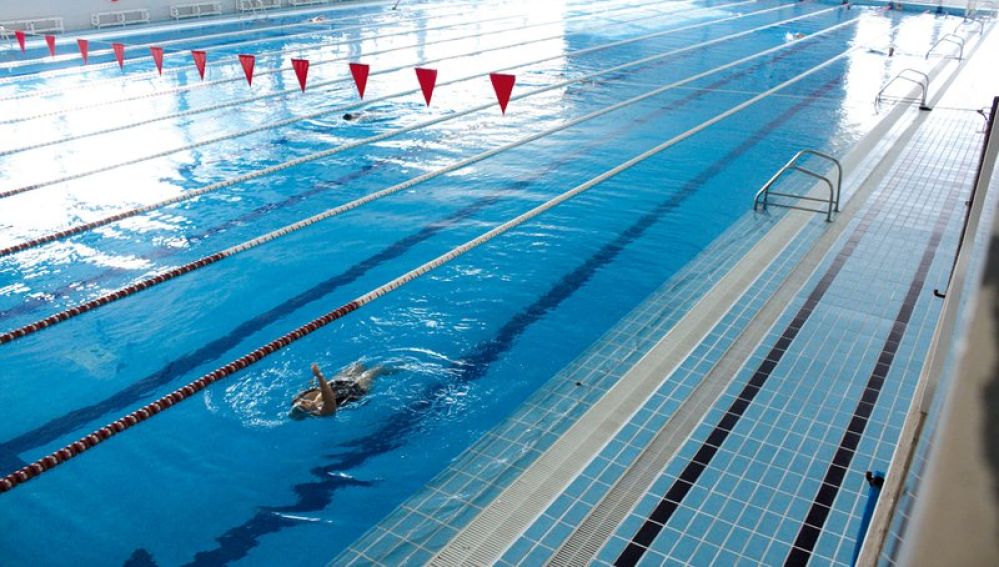 100 метровый бассейн. Плавательный бассейн 50 метров. Бассейн 100 метров. Бассейн 100м.