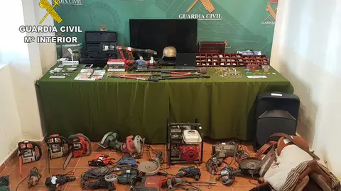 Material incautado por la Guardia Civil de Ciudad Real Material incautado por la Guardia Civil de Ciudad Real