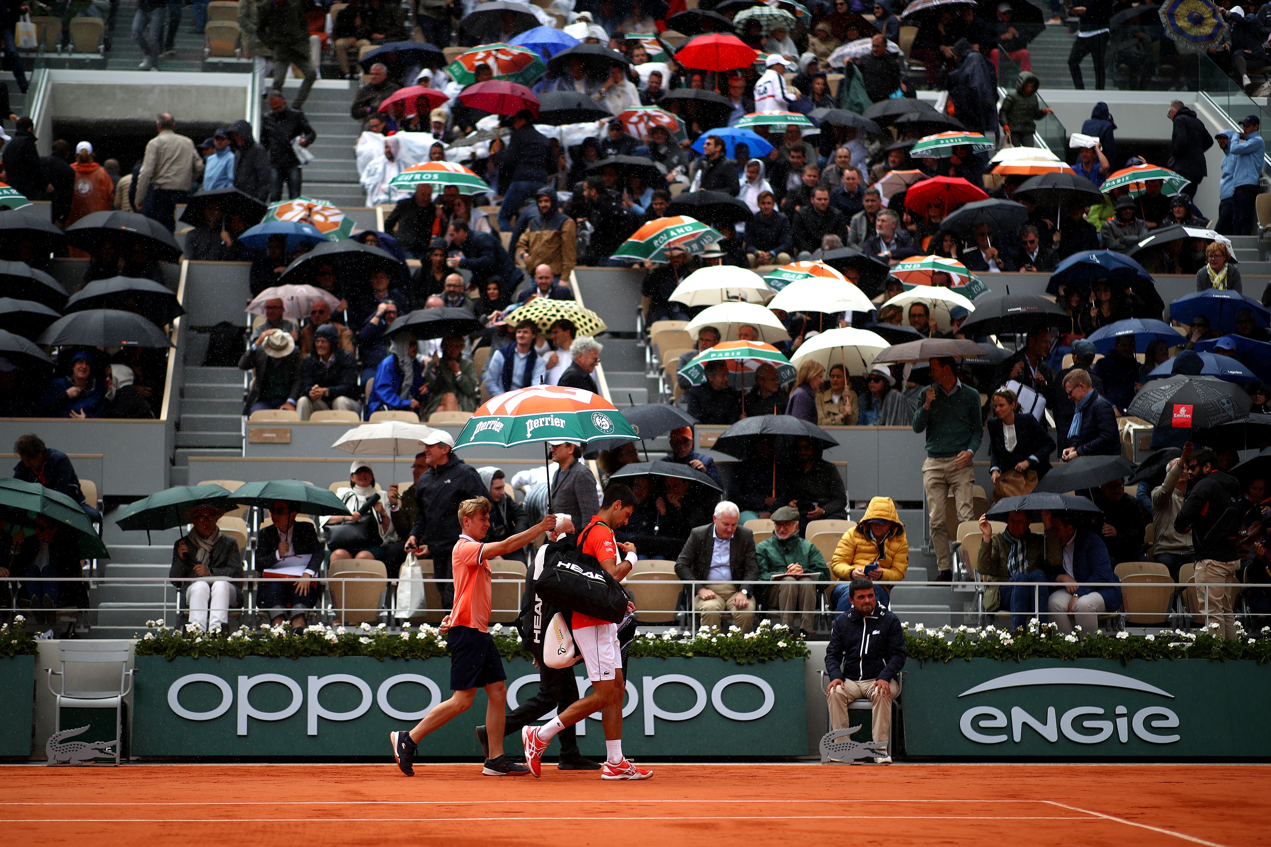La lluvia obliga a aplazar el Djokovic vs Thiem al sábado La lluvia obliga a aplazar el Djokovic vs Thiem al sábado