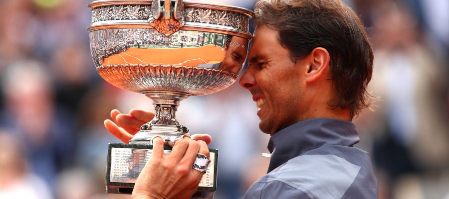 Rafa Nadal levanta el título de Roland Garros 2019 Rafa Nadal levanta el título de Roland Garros 2019
