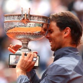 Rafa Nadal levanta el título de Roland Garros 2019
