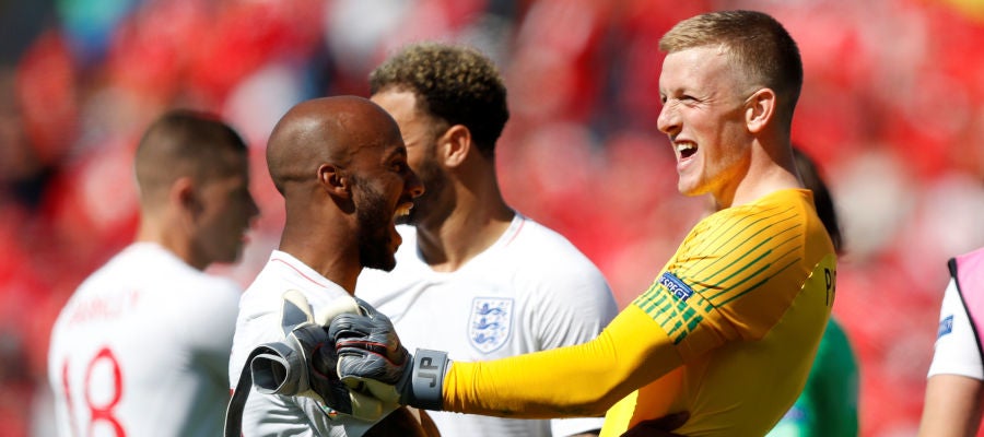 Pickford y Delph celebran el triunfo de la selección inglesa Pickford y Delph celebran el triunfo de la selección inglesa
