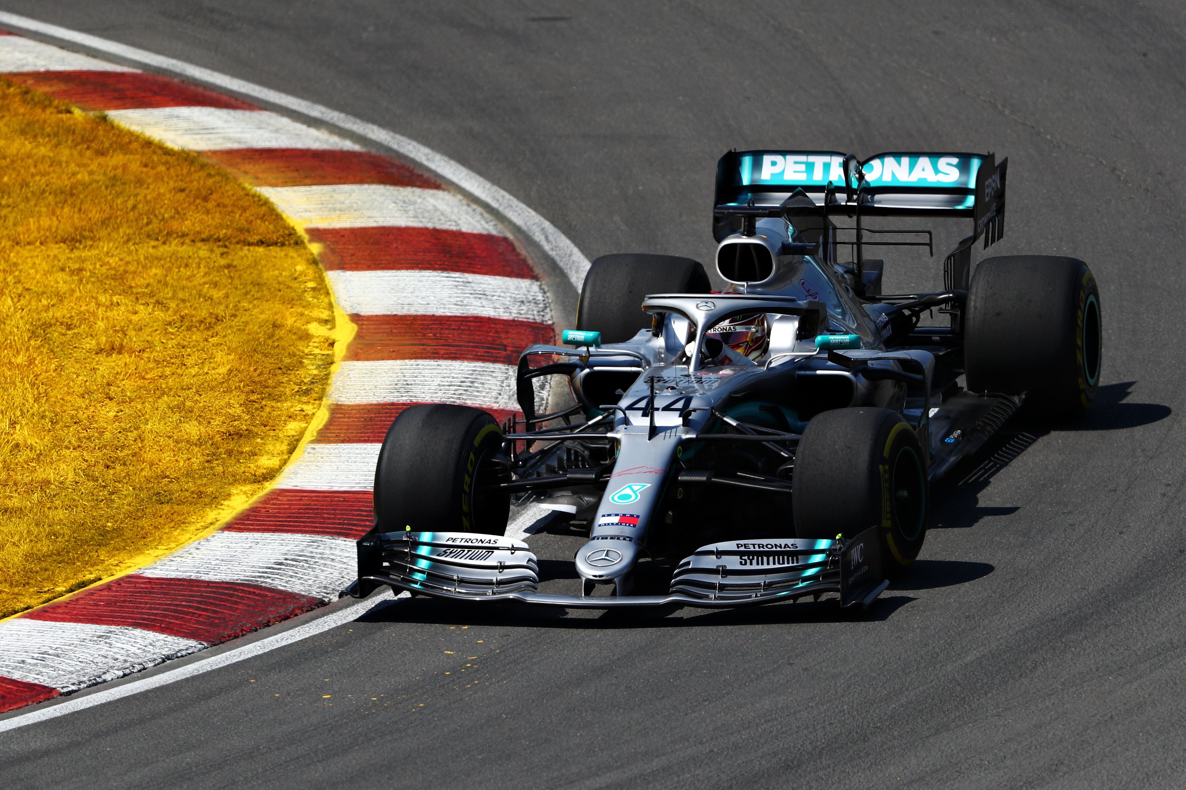 Hamilton refuerza su liderato tras ganar el GP de Canadá; Sainz acaba undécimo Hamilton refuerza su liderato tras ganar el GP de Canadá; Sainz acaba undécimo