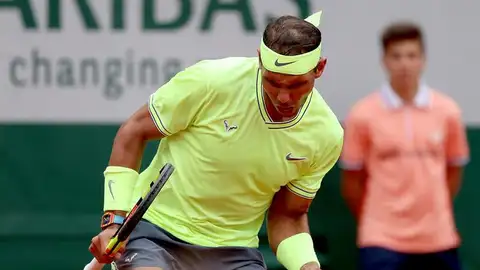 Nadal celebra un punto en la final ante Thiem Nadal celebra un punto en la final ante Thiem