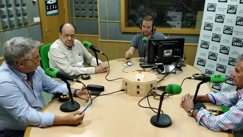 Cádiz en la Onda 10/6/2019 Hoy tenemos tiempo de tertulia. Hablamos sobre la situación política en Cádiz a pocos días del pleno de investidura. Con Ramón Hernández, Juan Sales y Enrique Huguet. Conduce José Antonio Rivas.