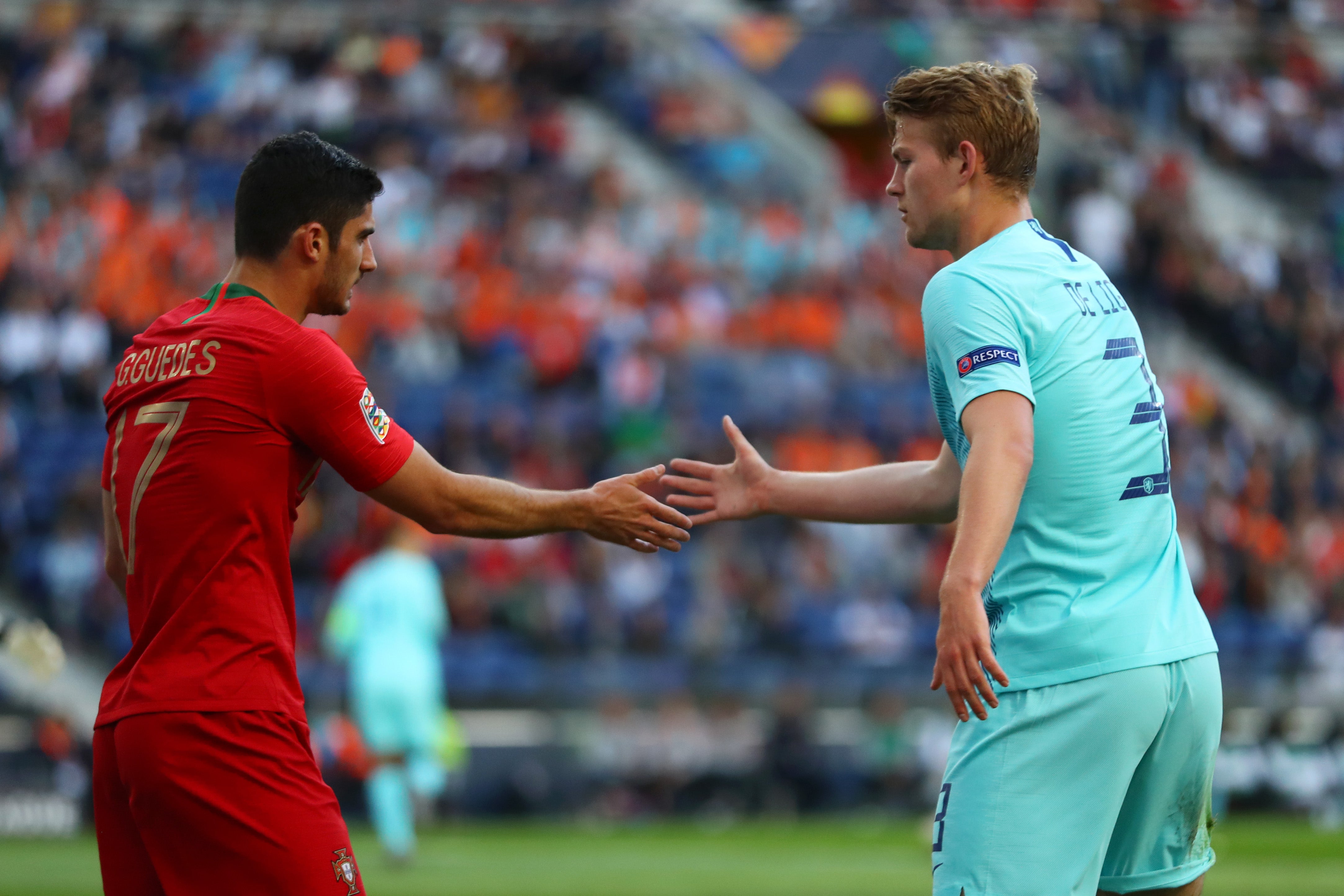 De Ligt: "Ronaldo me dijo que me fuera a la Juventus. Me sorprendió un poco, por eso me reí" De Ligt: "Ronaldo me dijo que me fuera a la Juventus. Me sorprendió un poco, por eso me reí"