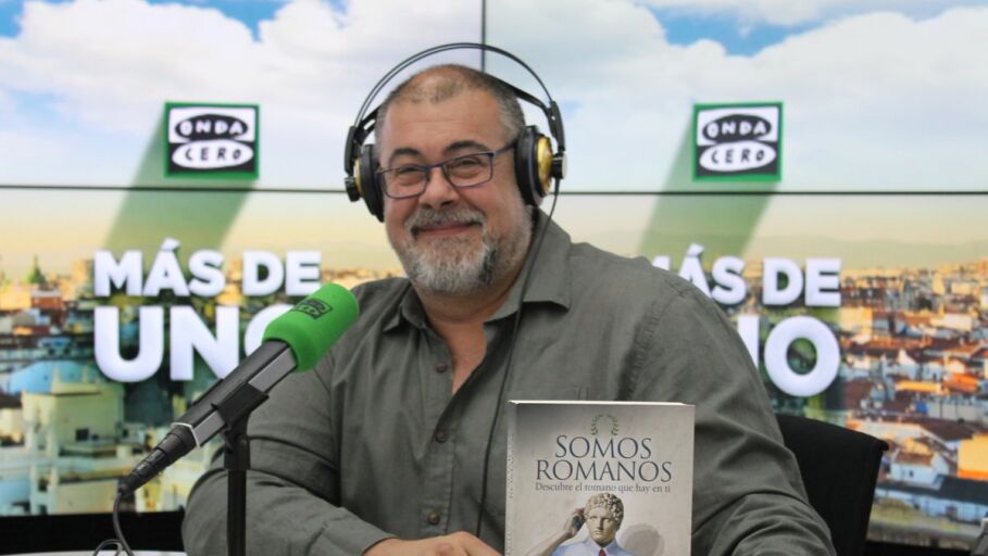 Paco &Aacute;lvarez, autor de 'Somos Romanos'