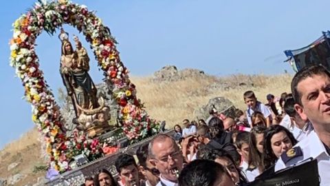 La Virgen de Alarcos ha procesionado alrededor de su Ermita