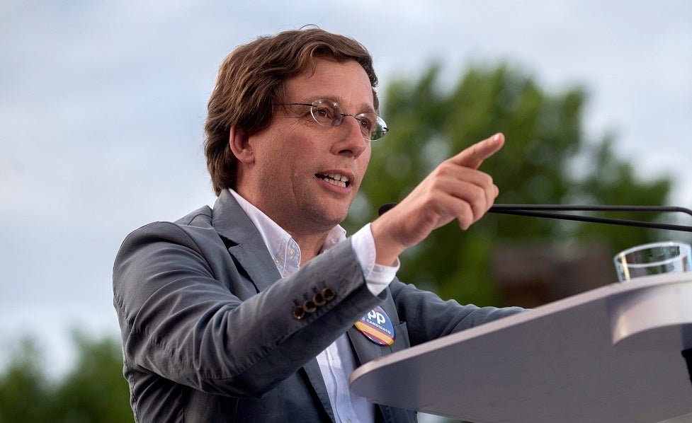 Almeida anuncia que peatonalizará "definitivamente" la Puerta del Sol de Madrid Almeida anuncia que peatonalizará "definitivamente" la Puerta del Sol de Madrid