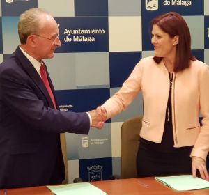 Firma del acuerdo entre Partido Popular y Ciudadanos, en Málaga Firma del acuerdo entre Partido Popular y Ciudadanos, en Málaga