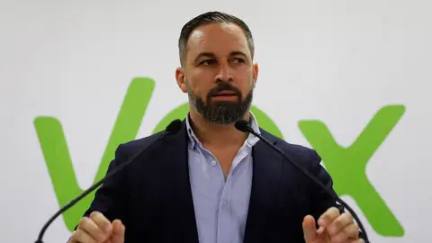 Santiago Abascal ante los medios (Archivo) Santiago Abascal ante los medios (Archivo)