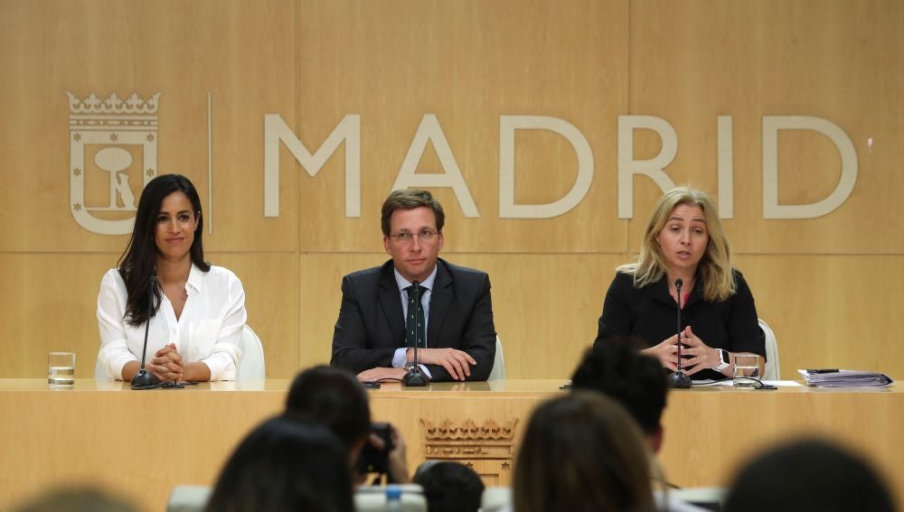  El alcalde de Madrid, José Luis Martínez-Almeida, y la vicelacaldesa, Begoña Villacís