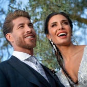 Sergio Ramos y Pilar Rubio atienden a la prensa tras casarse en Sevilla