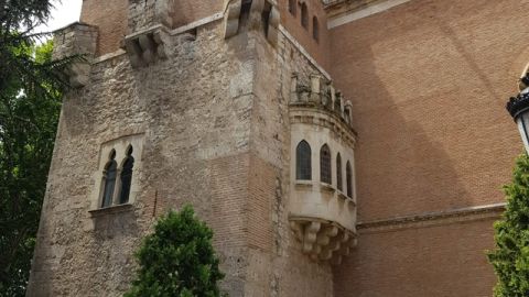 Alcal&aacute;