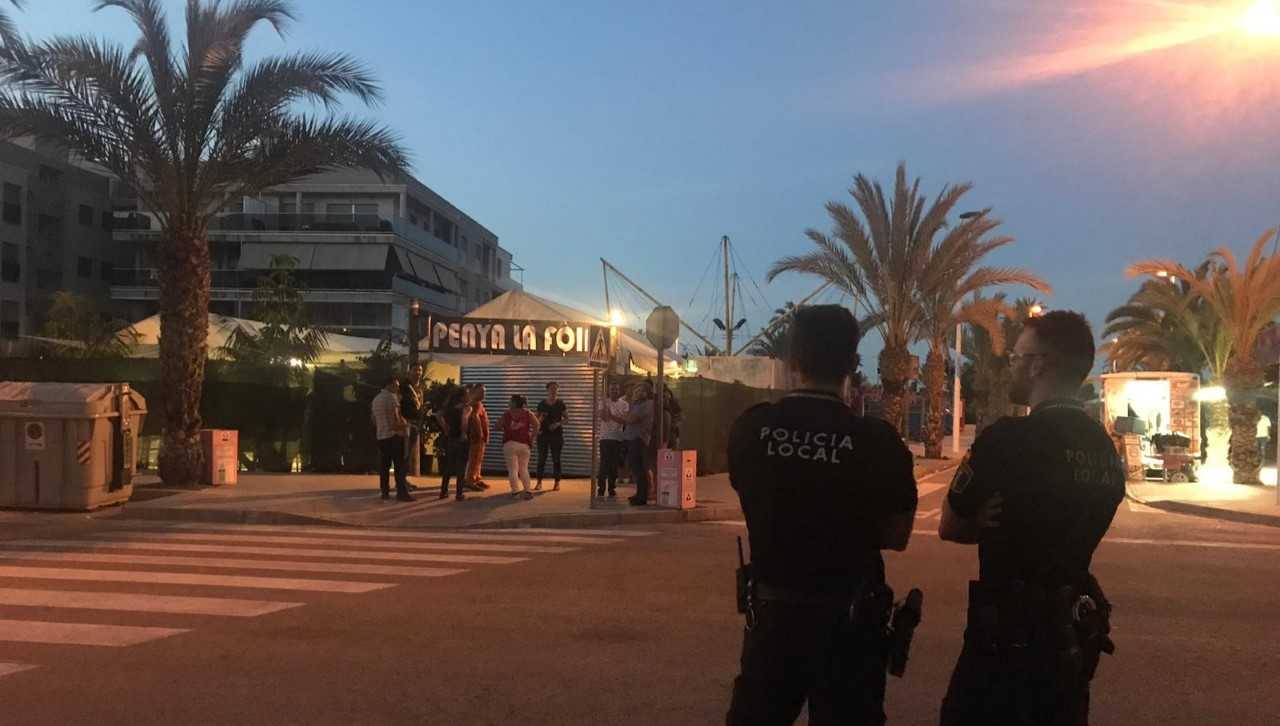 Un total de 1700 agentes de Policía Nacional, Autonómica, Local y Guardia Civil impedirán botellones y aglomeraciones en la semana de las 'no fiestas' Un total de 1700 agentes de Policía Nacional, Autonómica, Local y Guardia Civil impedirán botellones y aglomeraciones en la semana de las 'no fiestas'