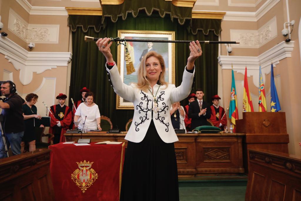Amparo Marco cobrará cerca de 80.000€ euros anuales, casi 26.000 más que la pasada legislatura Amparo Marco cobrará cerca de 80.000€ euros anuales, casi 26.000 más que la pasada legislatura