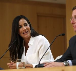 Begoña Villacís, junto a José Luis Martínez-Almeida Begoña Villacís, junto a José Luis Martínez-Almeida