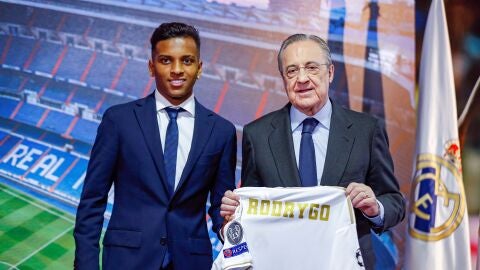 Rodrygo, en su presentaci&oacute;n con el Real Madrid