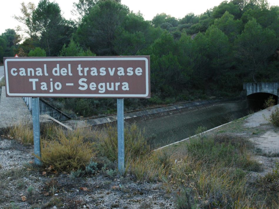 Los regantes del Tajo-Segura presionan para que en enero haya trasvase Los regantes del Tajo-Segura presionan para que en enero haya trasvase