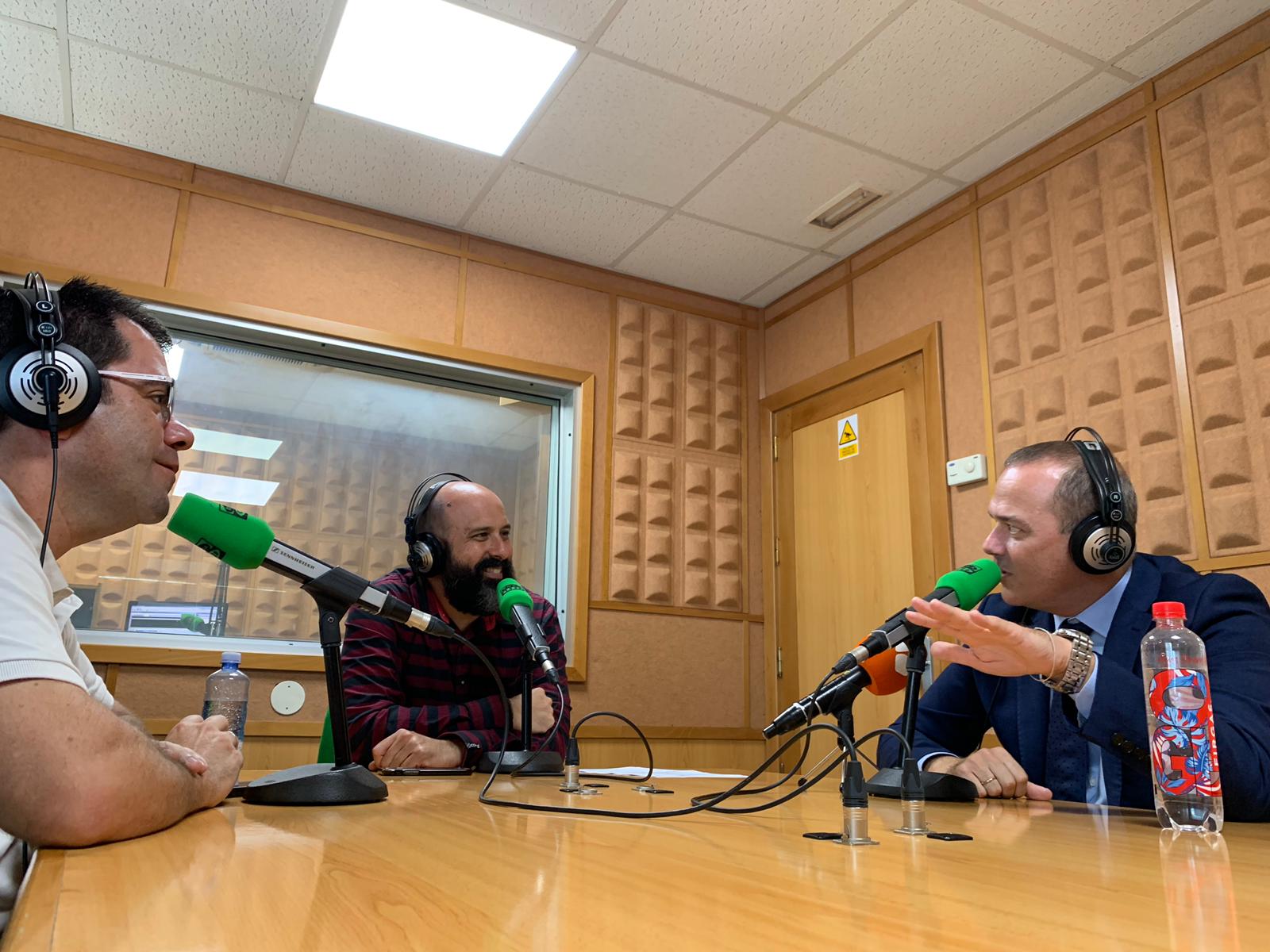 Augusto Hidalgo: "Reconozco que durante la campaña me llegó a preocupar que el carril bici fuera a afectarnos" Augusto Hidalgo: "Reconozco que durante la campaña me llegó a preocupar que el carril bici fuera a afectarnos"