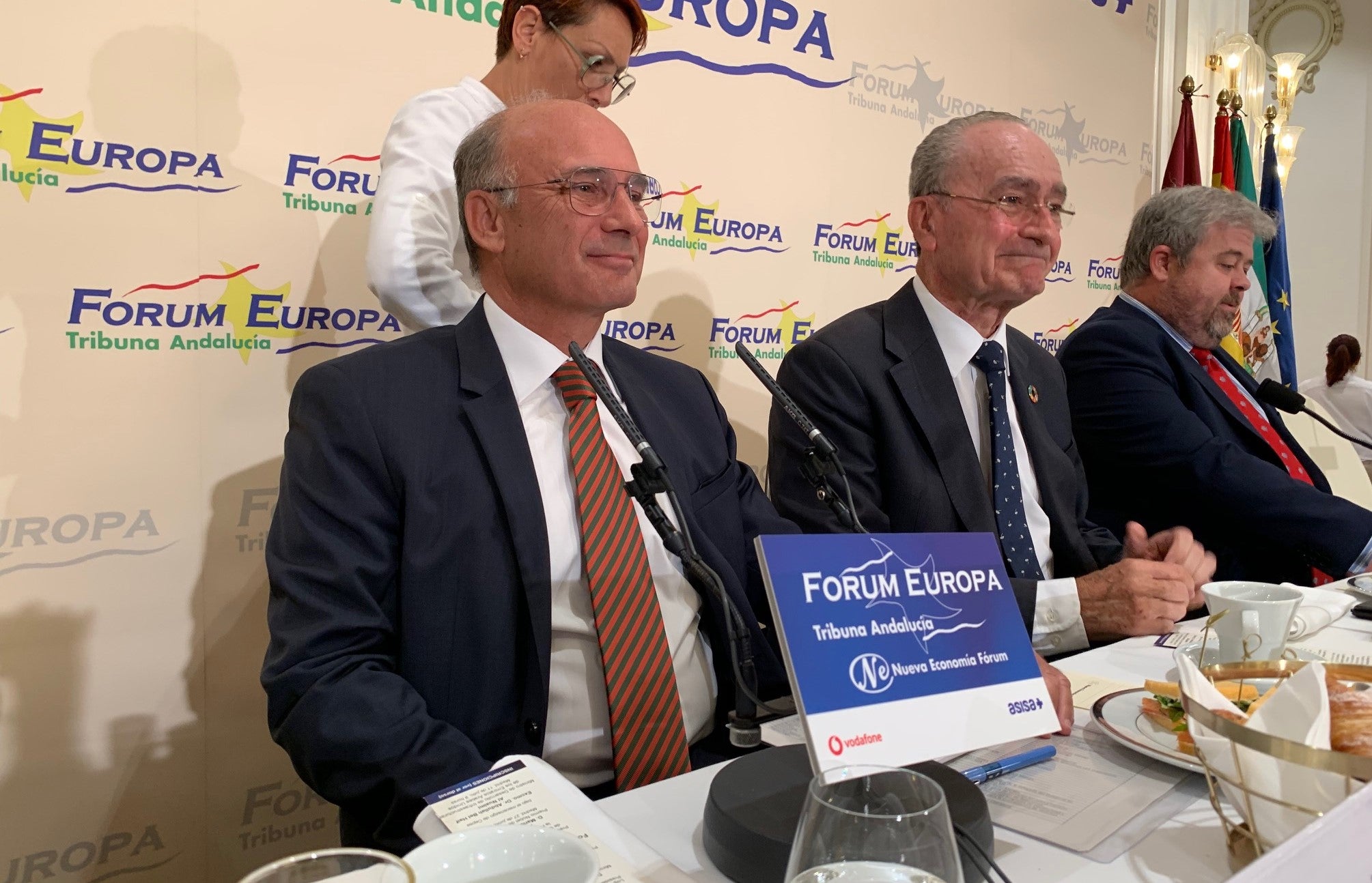 Los planes del Puerto: nuevo muelle 8, iniciativas para ganar espacios verdes y la apuesta por el hotel del dique de Levante Los planes del Puerto: nuevo muelle 8, iniciativas para ganar espacios verdes y la apuesta por el hotel del dique de Levante