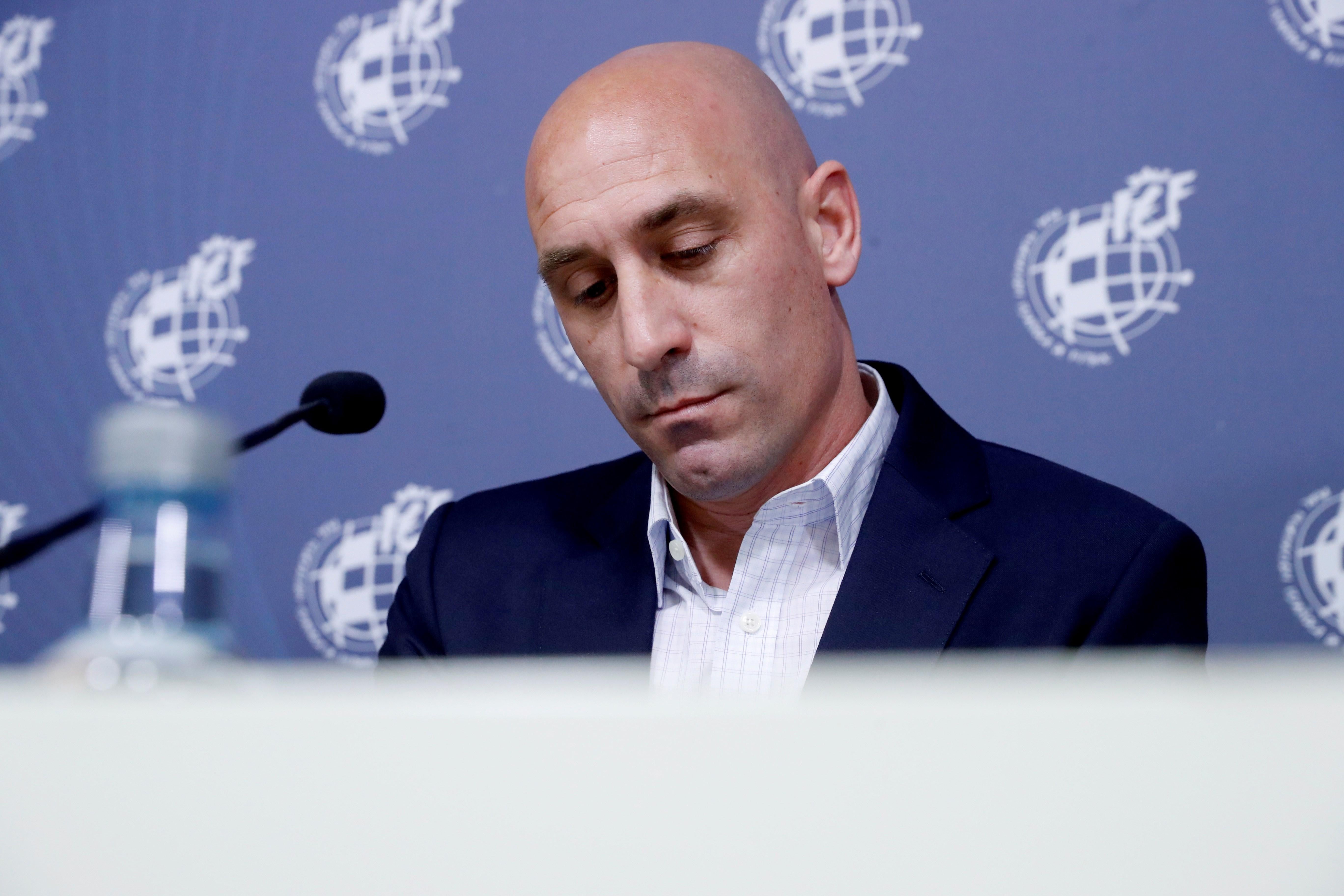 Roberto Gómez: "Este es el palo más fuerte que ha recibido Rubiales y ha sido su final" Roberto Gómez: "Este es el palo más fuerte que ha recibido Rubiales y ha sido su final"