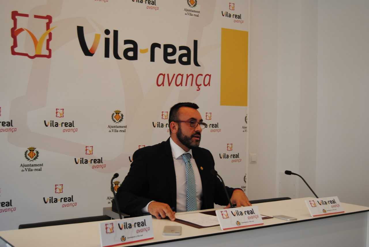Quatre àrees de coordinació i 17 regidories per al nou govern de Benlloch Quatre àrees de coordinació i 17 regidories per al nou govern de Benlloch