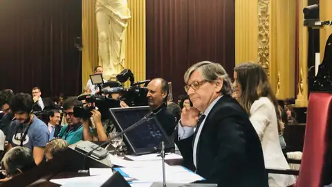 El socialista Vicenç Thomas, elegido Presidente del Parlament balear. El socialista Vicenç Thomas, elegido Presidente del Parlament balear.