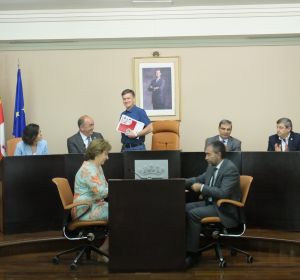 Francisco Vázquez se despide como presidente. Francisco Vázquez se despide como presidente.