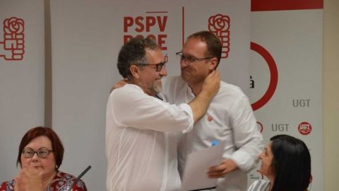 Josep Mart&iacute;, presidente de la Diputaci&oacute;n, junto a Ernest Blanch, secretario general del PSPV en Castell&oacute;.