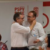 Josep Martí, presidente de la Diputación, junto a Ernest Blanch, secretario general del PSPV en Castelló.