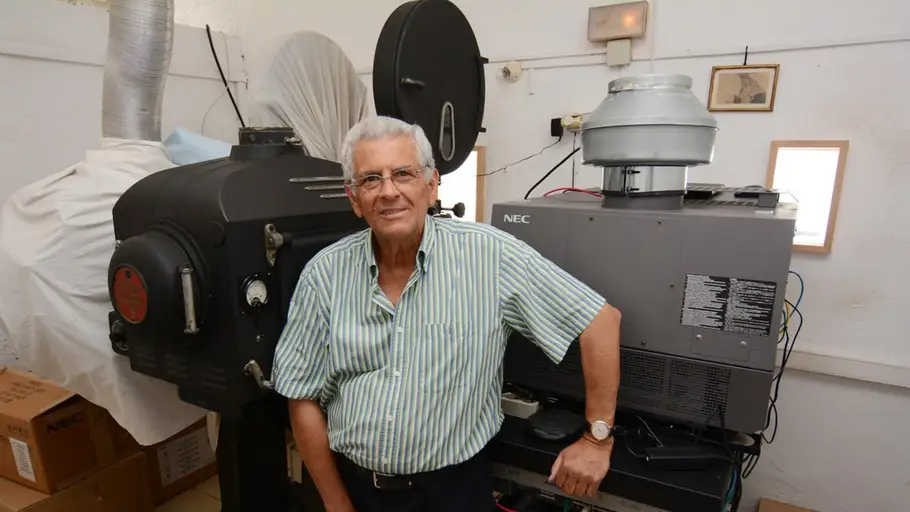 Rafael Cansino Pérez, dueño de un cine de verano Rafael Cansino Pérez, dueño de un cine de verano