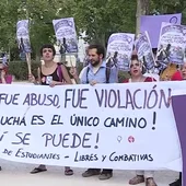 Decenas de personas se concentran en las ciudades españolas para celebrar la sentencia contra 'La Manada' Decenas de personas se concentran en las ciudades españolas para celebrar la sentencia contra 'La Manada'