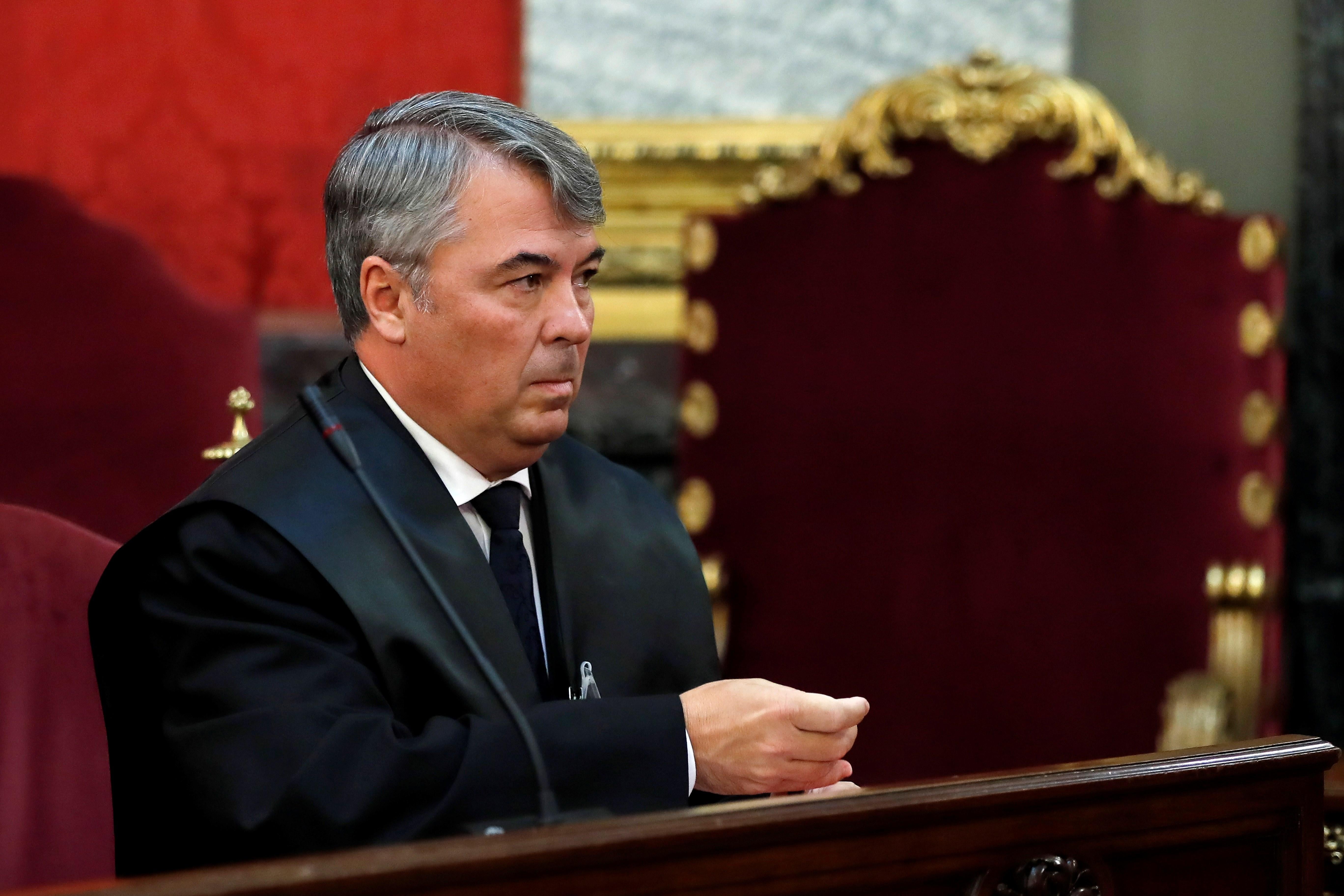 El abogado de la Manada "felicita" a Irene Montero por haber conseguido bajar la pena a Ángel Boza por el sí es sí El abogado de la Manada "felicita" a Irene Montero por haber conseguido bajar la pena a Ángel Boza por el sí es sí