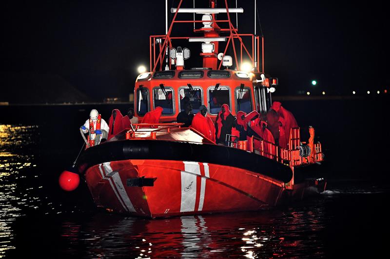 Rescatan a 57 migrantes en aguas de la provincia de Málaga Rescatan a 57 migrantes en aguas de la provincia de Málaga