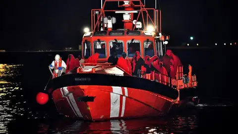 Salvamento Marítimo en el mar de Alborán Salvamento Marítimo en el mar de Alborán