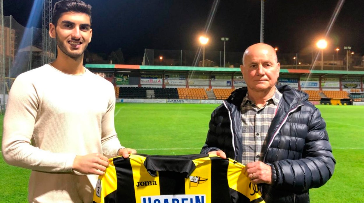 Yaser Hamed: "Cuando me llamaron para jugar con la selección de Palestina me quedé en Shock" Yaser Hamed: "Cuando me llamaron para jugar con la selección de Palestina me quedé en Shock"