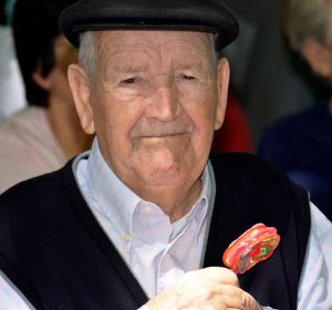 Martín recupera su sonajero 83 años después Martín recupera su sonajero 83 años después