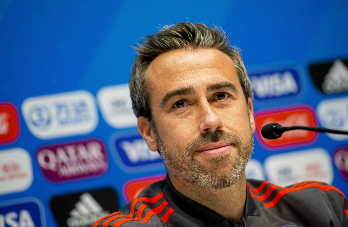 Jorge Vilda: "Podemos plantar cara a EEUU, tengo a 23 jugadoras que se van a dejar la vida en el campo" Jorge Vilda: "Podemos plantar cara a EEUU, tengo a 23 jugadoras que se van a dejar la vida en el campo"