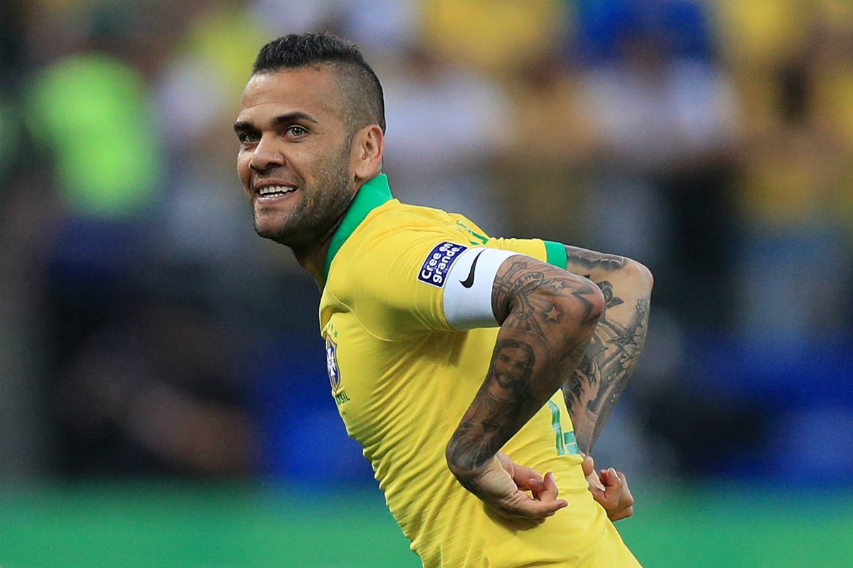 Dani Alves se marcha del PSG: "Termino un ciclo de mi vida" Dani Alves se marcha del PSG: "Termino un ciclo de mi vida"