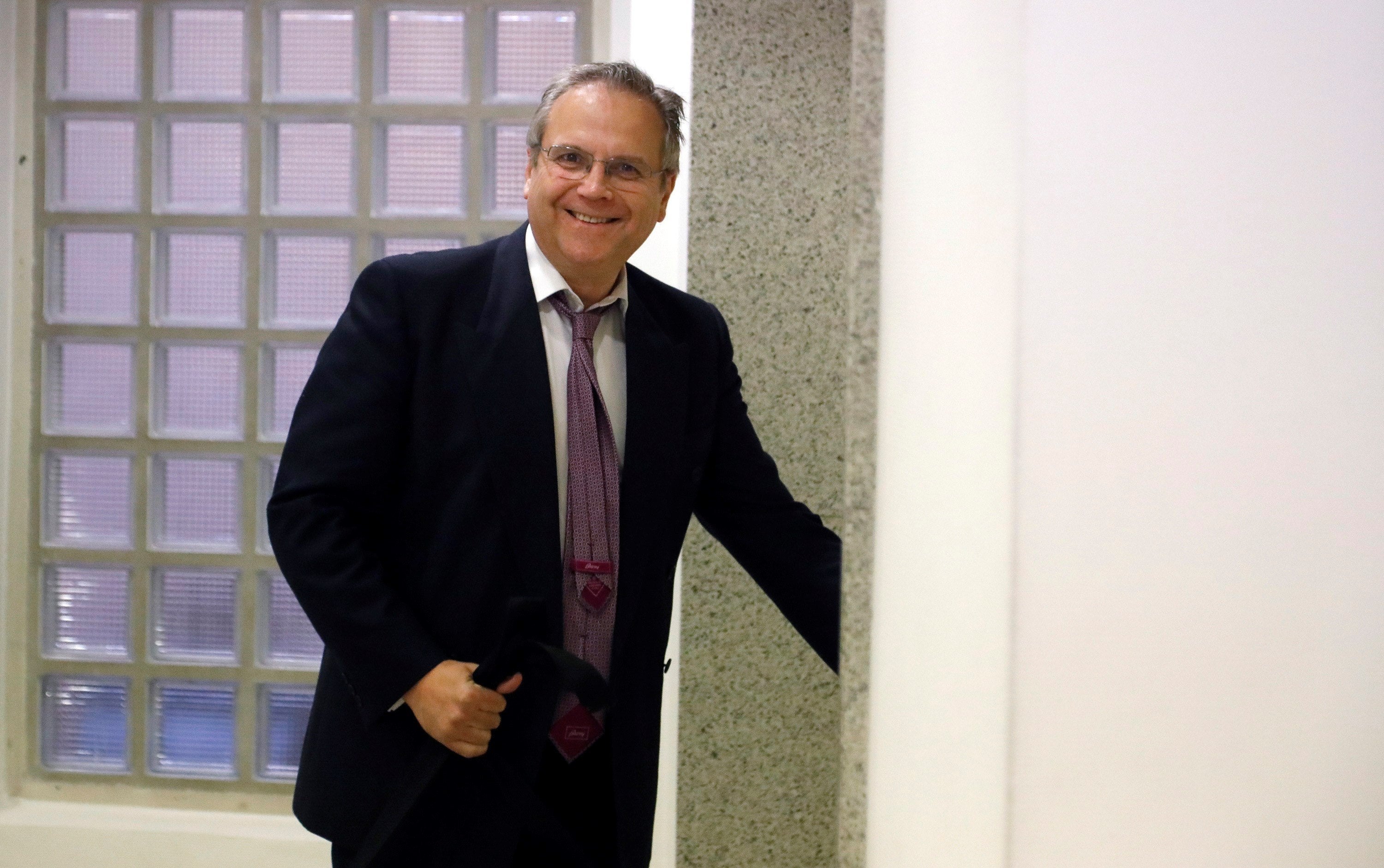 Antonio Miguel Carmona persigue a un presunto maltratador que había robado el móvil a su exnovia y logra recuperarlo Antonio Miguel Carmona persigue a un presunto maltratador que había robado el móvil a su exnovia y logra recuperarlo